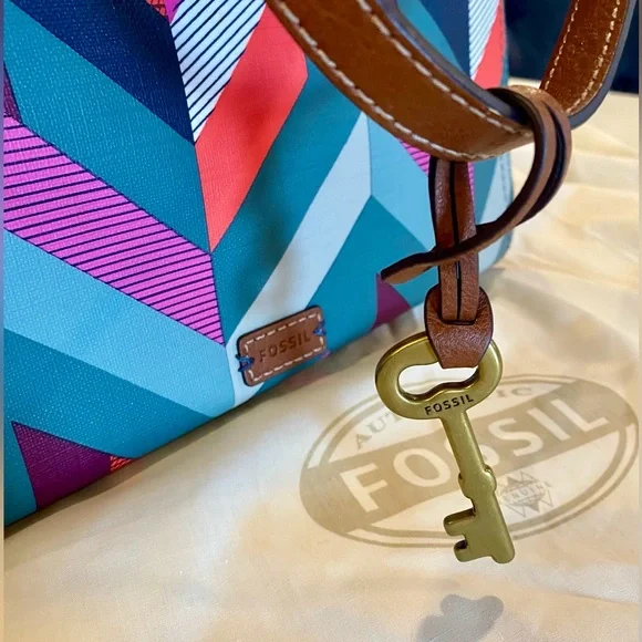 Fossil Tote - Picture 6 of 13